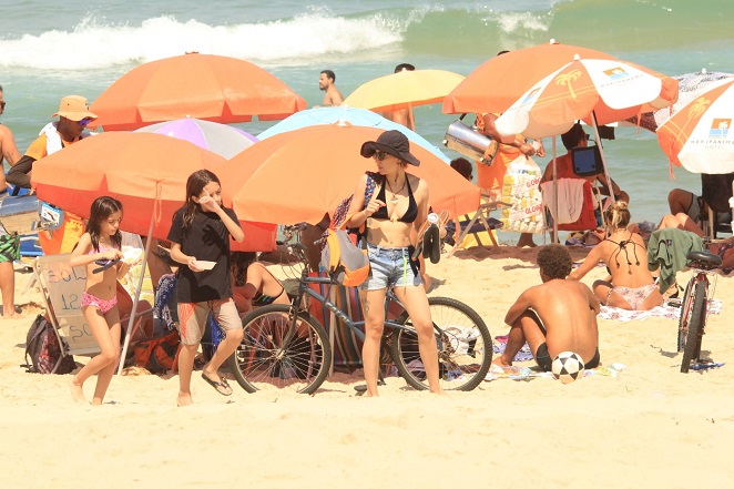 Poliana Abritta e os filhos