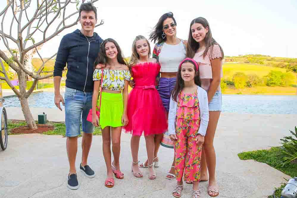 Na ocasião, Pietra ainda recebeu o carinho de Rodrigo Faro, Vera Viel e as filhas do casal, Maria, Clara e Helena