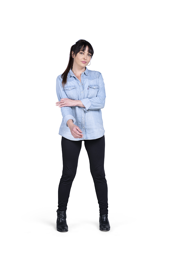 Bianca, de 41 anos, mora em São Paulo e hoje é chef de cozinha na sua própria empresa de catering. Formada em artes cênicas e moda, antes de participar da primeira temporada do MasterChef Brasil trabalhava como atriz e produtora de eventos. Lembra com carinho da sua passagem pelo programa e reconhece que a intensidade faz parte da sua personalidade. Apesar de não ter ido muito longe na competição, Bianca traçou uma bela trajetória fora dela. Trabalhou com renomados chefs e passou por diversos processos importantes dentro de uma cozinha profissional. Nesse período, também teve a oportunidade de cozinhar com o estrelado chef italiano Massimo Bottura. Hoje, sua comida tem grande influência da ga stronomia italiana, gosta de trabalhar com ingredientes mais mediterrâneos e atualmente está investindo na cozinha tailandesa. Criativa, irreverente e talentosa, Bianca promete dar trabalho e elevar o nível da competição do MasterChef - A Revanche