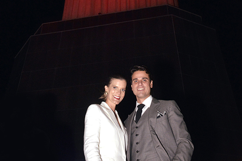 Christina Glaeser e Beto Pacheco durante jantar organizado por Turismo da Suíça no Cristo Redentor, no Rio de Janeiro.
