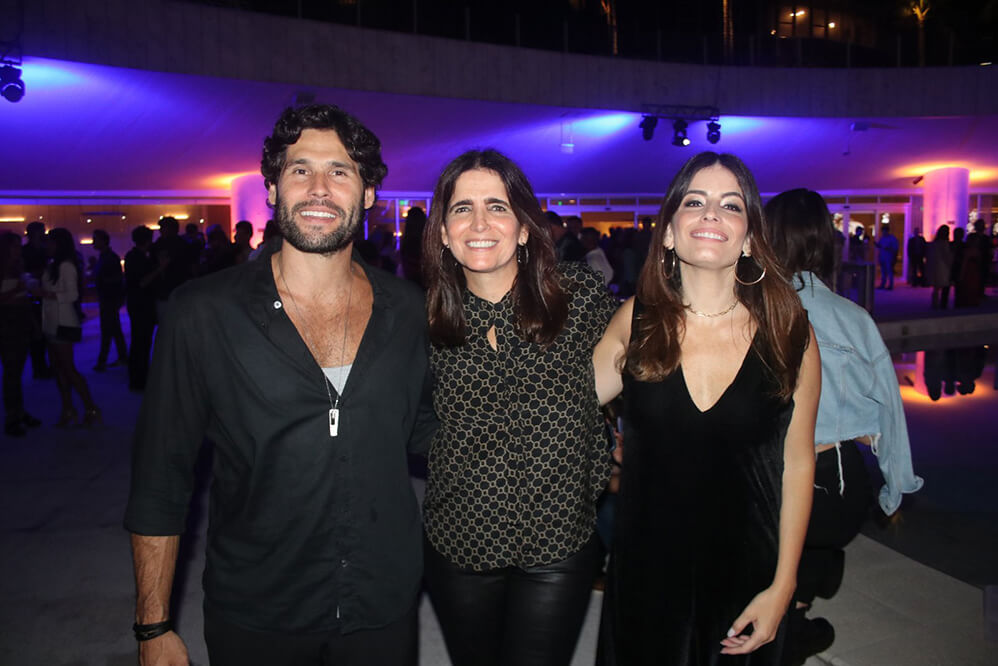 Dudu Azevedo, Fernanda e Malu Mader posam na reinauguração do Hotel Nacional