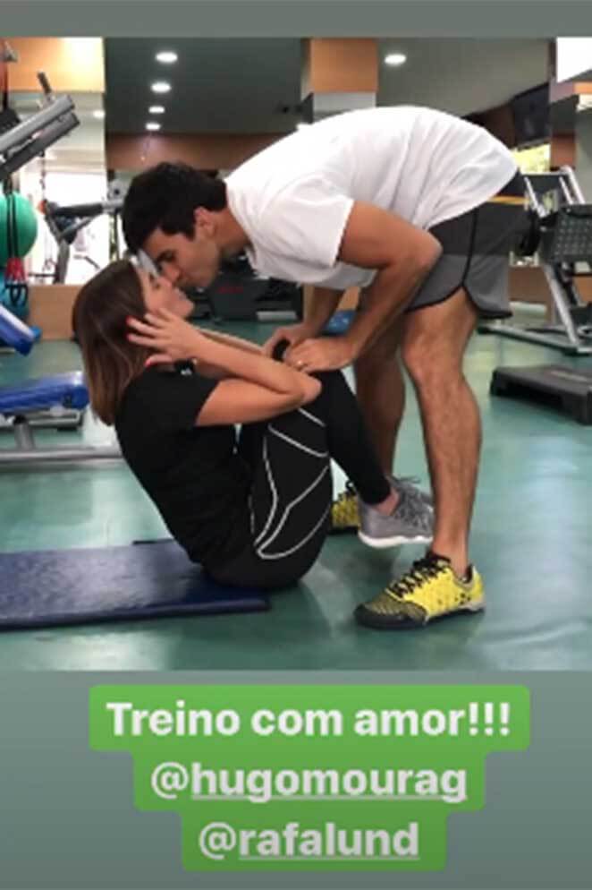 Deborah Secco e Hugo Moura são só amor até durante treino