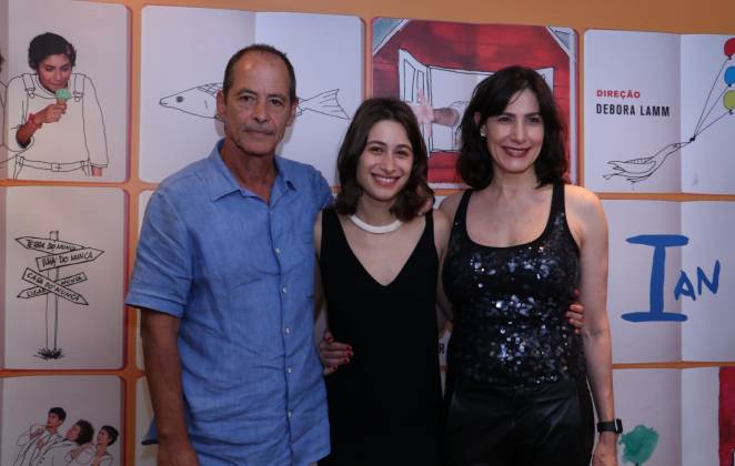 Luisa Arraes com os pais, Guel Arraes e Virginia Cavendish