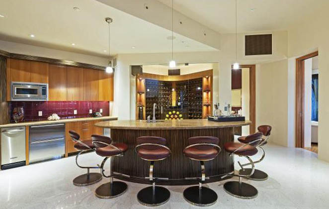 Um dos lados da cozinha