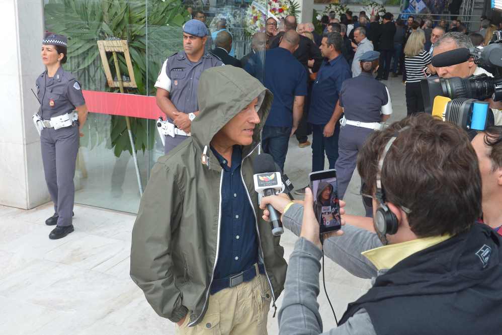 Comandante Hamilton fez questão de se despedir do amigo