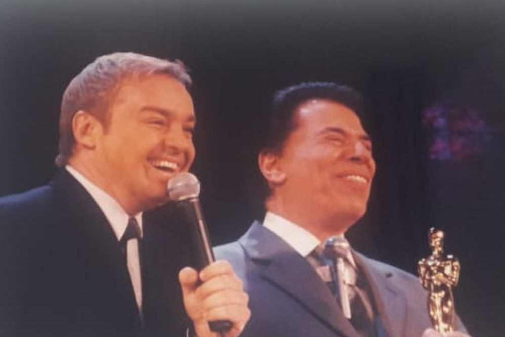 Raul Gil e Gugu Liberato nos bastidores do SBT