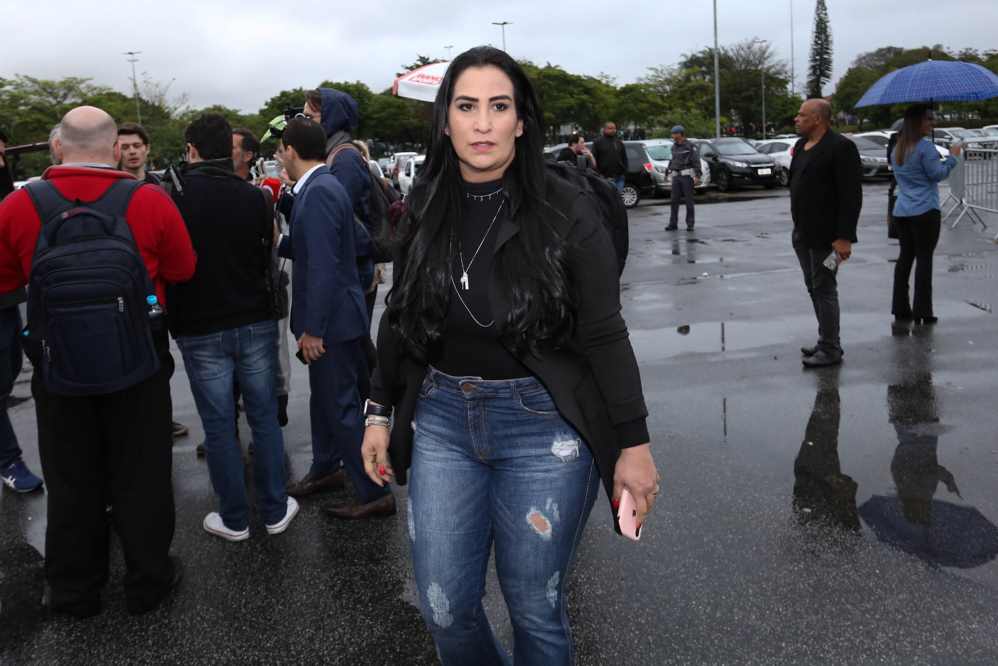 Fabiola Gadelha esteve no velório