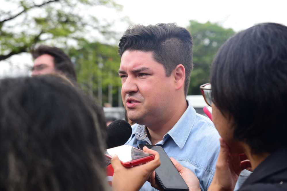 Bruno Peruka esteve no velório de Gugu