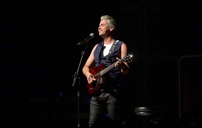 Márvio Lúcio como Lulu Santos