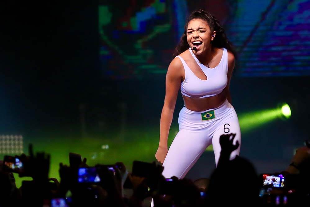 Any, de 17 anos, fez sucesso ao ser a dubladora da versão nacional do filme Moana