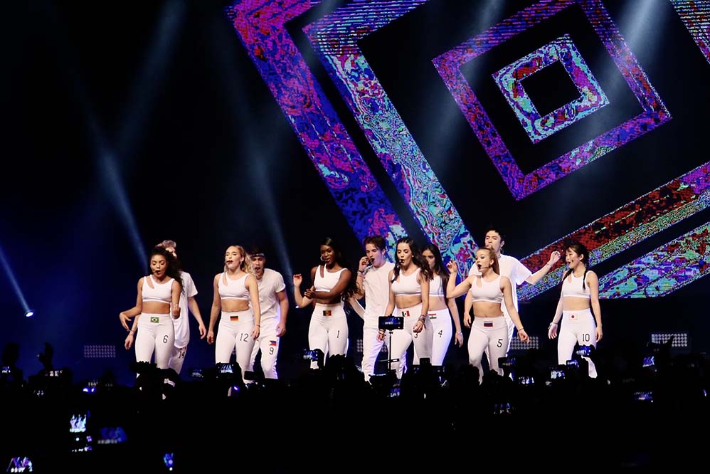 O grupo com membros de diversos países é sucesso entre os adolescentes