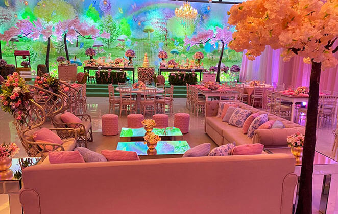 Decoração da festa de 1 ano de Aurora, a filha de Ferrugem