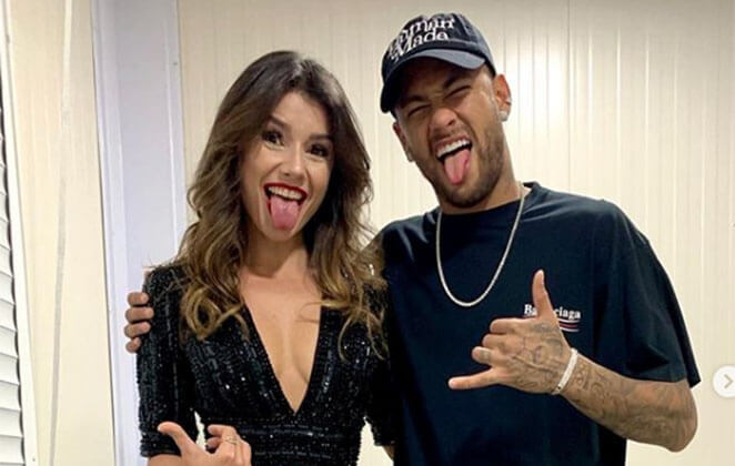 Neymar marcou presença em show de Paula Fernandes