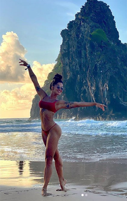 A morena exibe boa forma