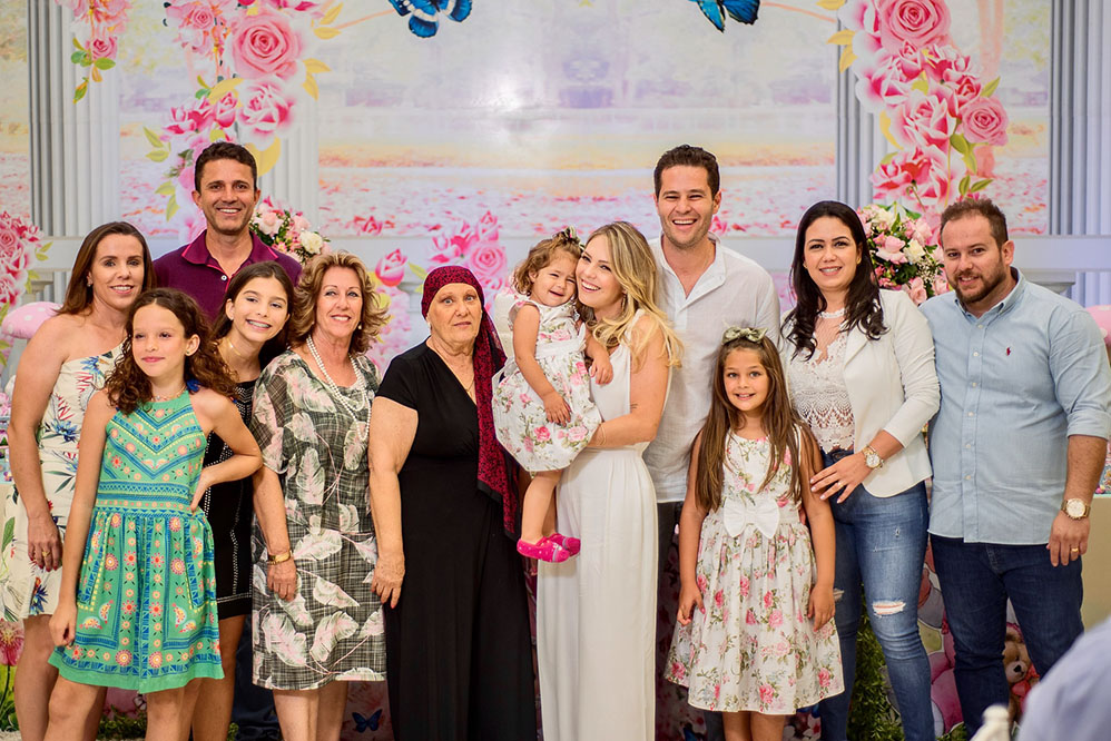 O casal recebeu familiares e amigos na celebração que aconteceu em um famoso Buffet de Goiânia