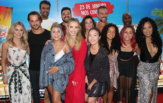 Elenco de O Melhor Verão das Nossas Vidas lançou o filme no cinema do Rio Sul