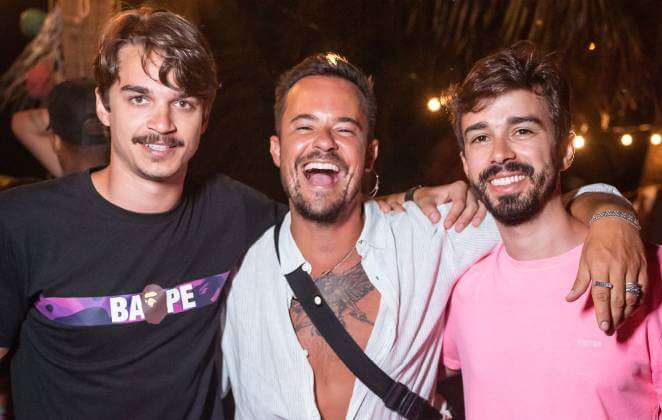 O aniversariante da noite, Paulinho Vilhena e amigos