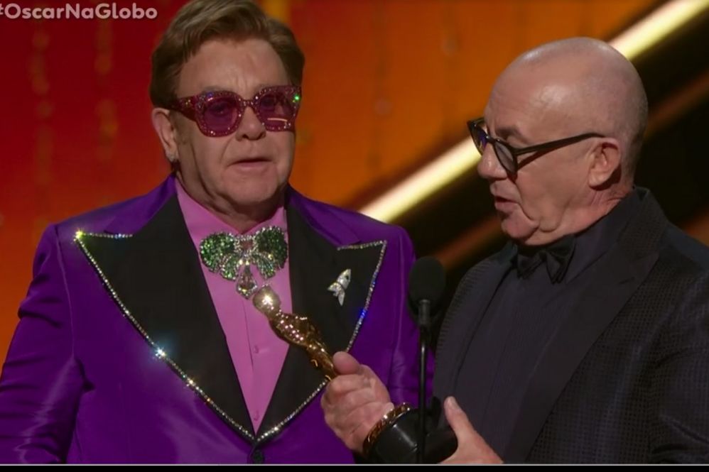 Elton John leva o prêmio de Melhor Canção Original