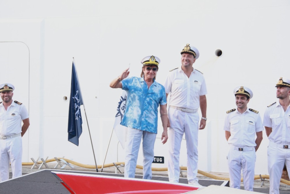 Roberto Carlos chega à 17ª edição do cruzeiro Emoções