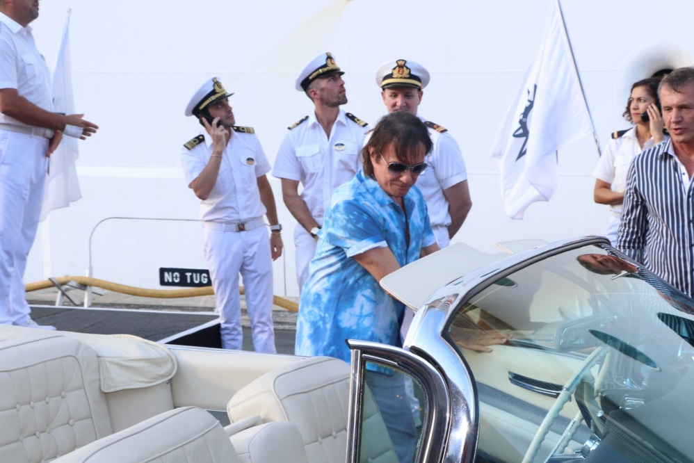 Roberto Carlos chega à 17ª edição do cruzeiro Emoções