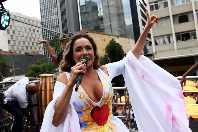 Daniela Mercury animou o último dia de folia em São Paulo