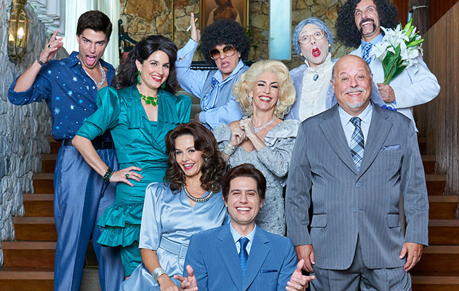 O elenco do musical Silvio Santos Vem Aí