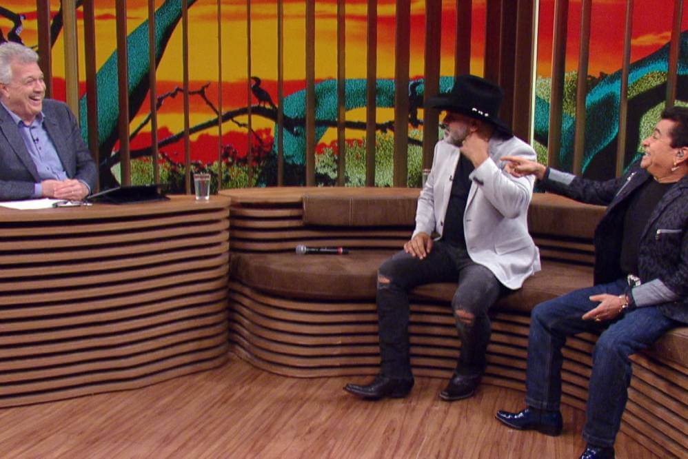 Os dois em um papo animado com Pedro Bial