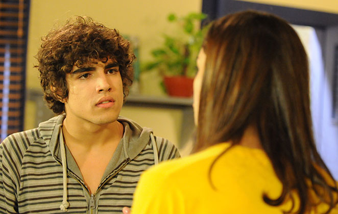 Caio Castro atuou em Malhação pela primeira vez na Globo, onde interpretou Bruno