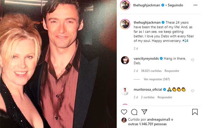 Hugh Jackman comemorou 24 anos de casamento do Deborra-Lee Furness, e Ryan Reynolds fez brincadeira nos comentários que dividiu a web