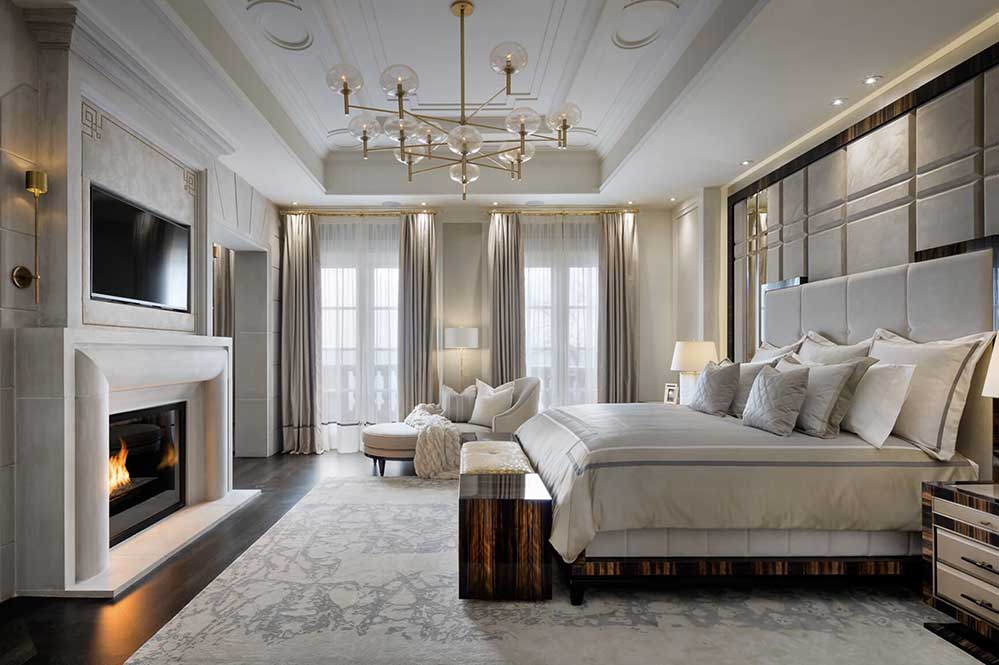 E esse quarto enorme que é maior que muitos apartamentos que já vimos por aí, né?