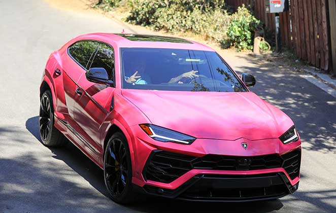 Justin Bieber e sua Lamborghini rosa