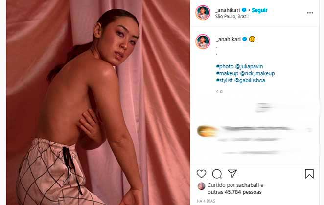 Ana Hikari posa de topless em seu perfil oficial no Instagram