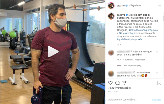 Juliano Cazarre recebe criticas ao usar mascara durante exercícios de fisioterapia