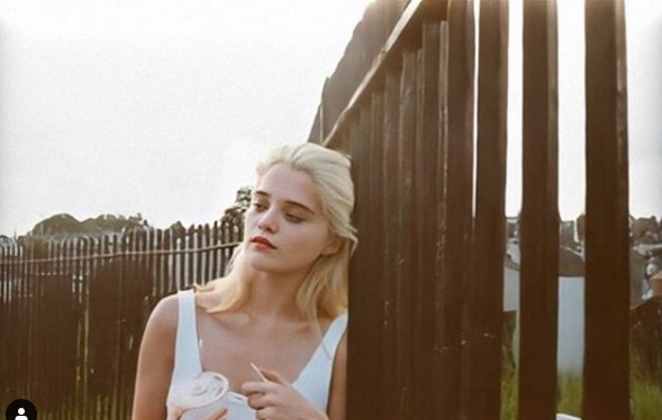 Sky Ferreira é descendente de portugueses e brasileiros