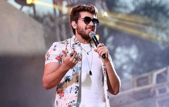 Gustavo Mioto animou o público com seus maiores sucessos