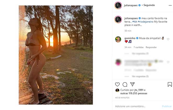 Juliana Paes esbanja boa forma em foto de biquíni