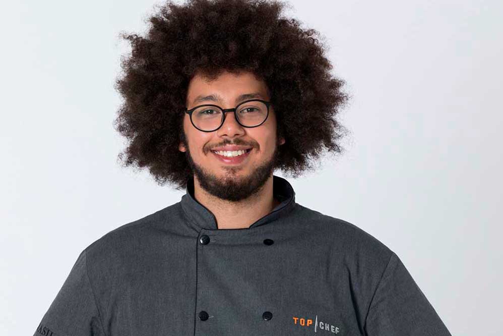 Matheus Emerick, 26 anos, nasceu em Brasília (DF) e mora em Florianópolis (SC). “A visibilidade promovida pelo Top Chef é incrível. Fora isso, quero trocar experiências com os outros participantes da atração”