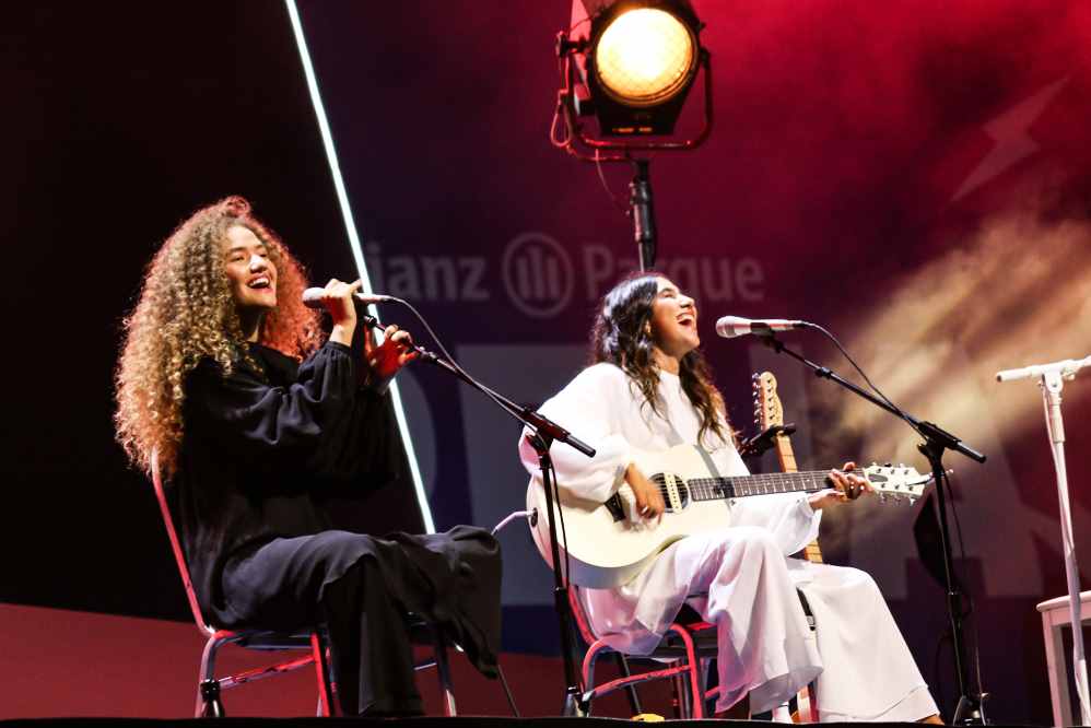 Anavitória tocaram grandes sucessos