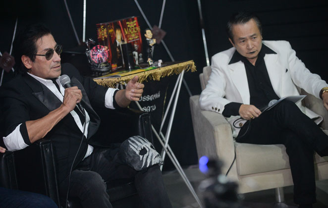 Val Valentino, o Mister M, e Ossamá Sato