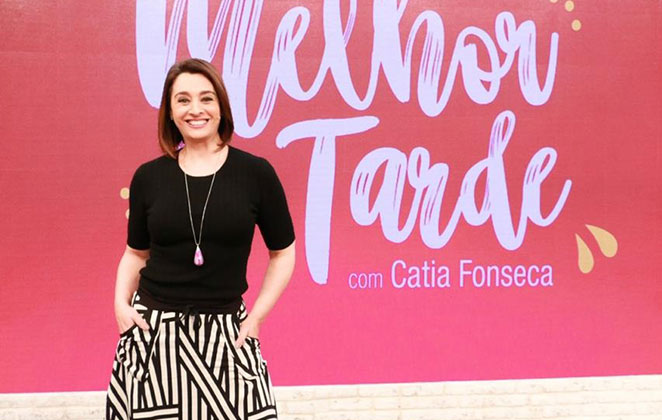 Radiante no comando do Melhor da Tarde, exibido diariamente na Band