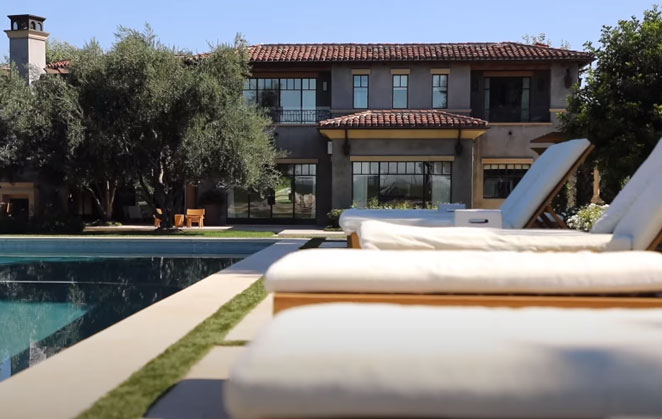 Parte da mansão de Kourtney Kardashian