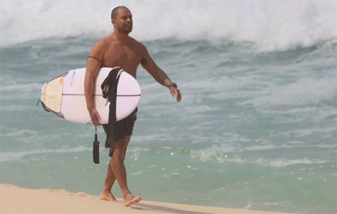 Diogo Nogueira vence covid-19 e curte dia de surfe