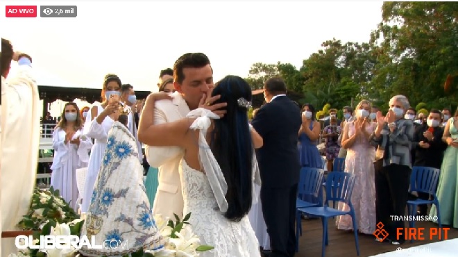 Gretchen se casou com Esdras de Souza em linda cerimônia