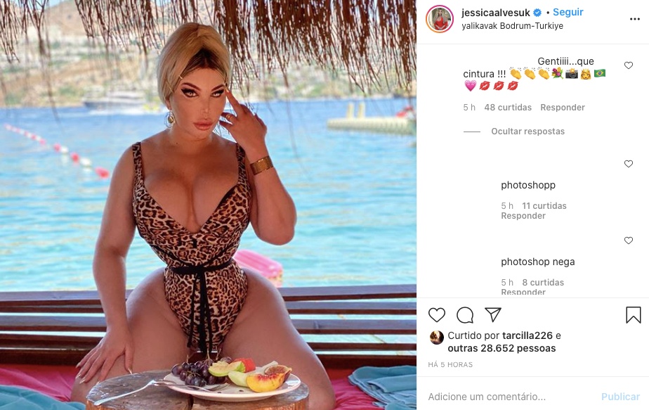 Jéssica Alves posta foto em paisagem deslumbrante, mas fãs alegam Photoshop no corpo