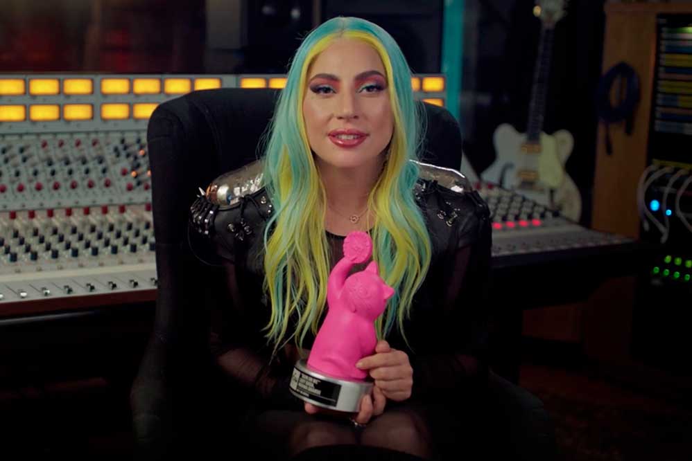 Lady Gaga agradeceu em vídeo os prêmio de Hit Global e Feat Gringo