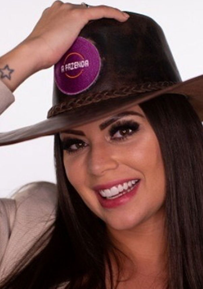 Victória Villarim tem 29 anos, é Modelo e Bailarina. Nasceu em São Paulo, Capital e atualmente mora em Cotia (SP)