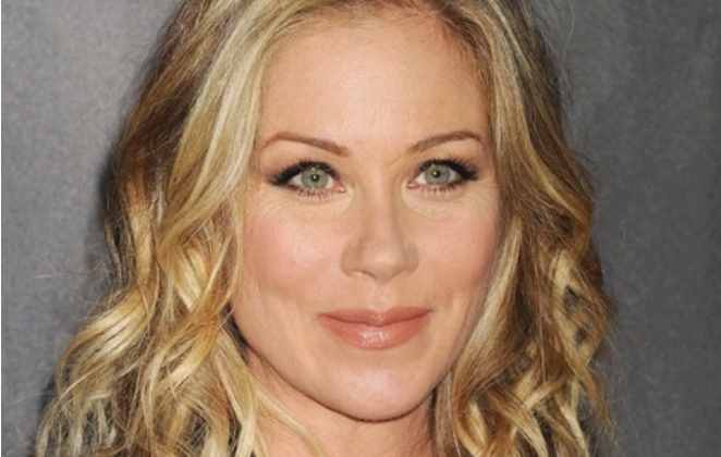 Christina Applegate venceu o câncer de mama