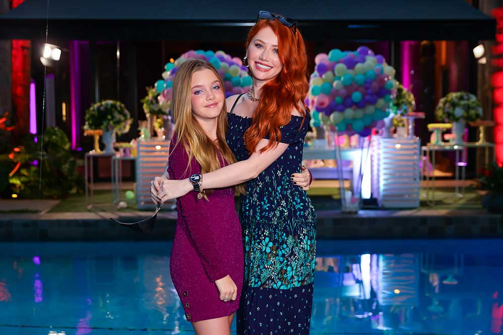 Pietra Quintela ao lado de Gabriela Petry