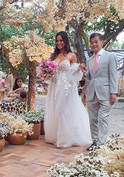 A cerimônia aconteceu em um luxuoso hotel de Búzios, litoral do Rio de Janeiro