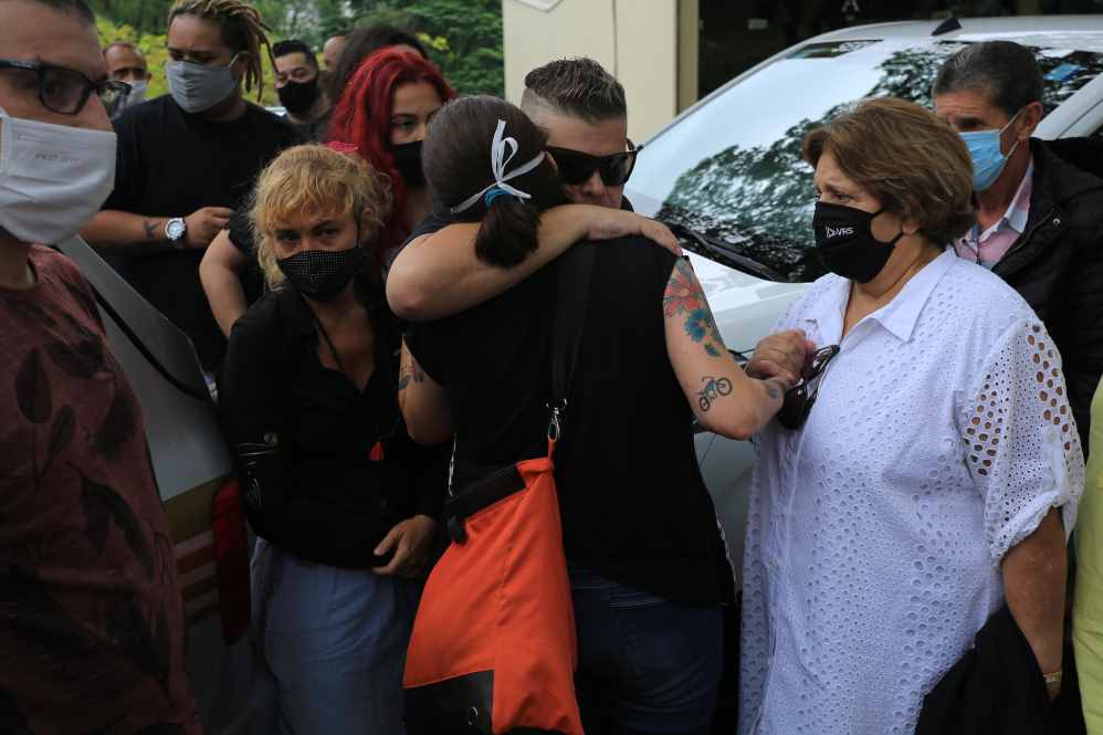 Os filhos da cantora receberam carinho de todos